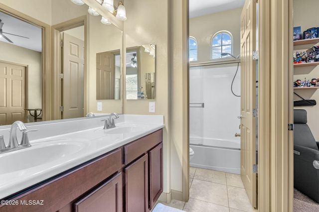 9670 N Saguaro Breeze Way, Marana, AZ 85653