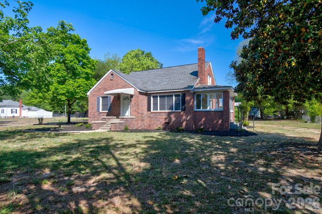 409 E Maynard Street, Pageland, SC 29728