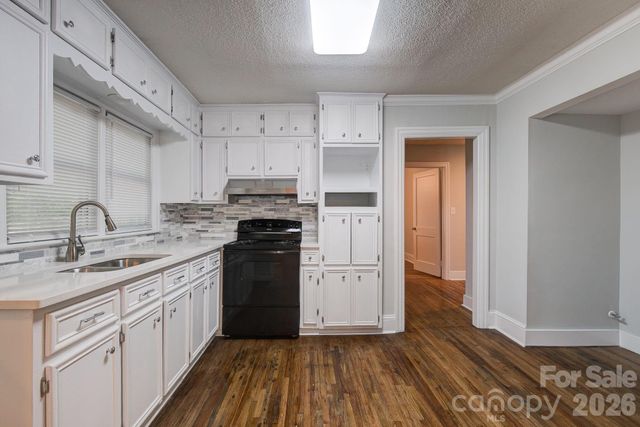 409 E Maynard Street, Pageland, SC 29728