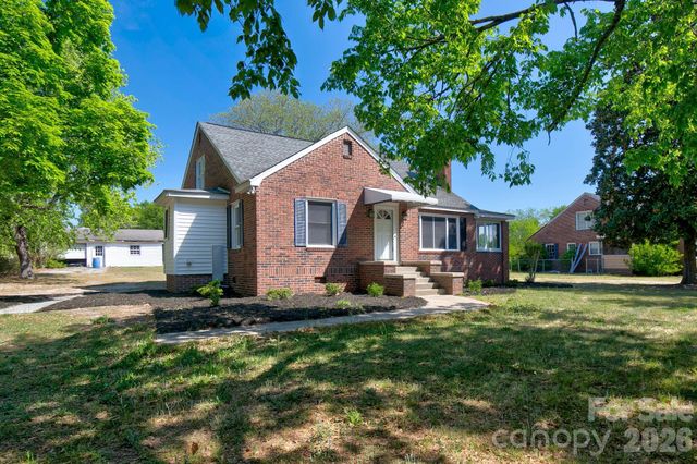 409 E Maynard Street, Pageland, SC 29728