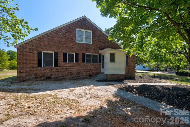 409 E Maynard Street, Pageland, SC 29728