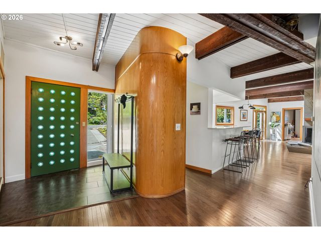 6639 Se YAMHILL Ct, Portland, OR 97215