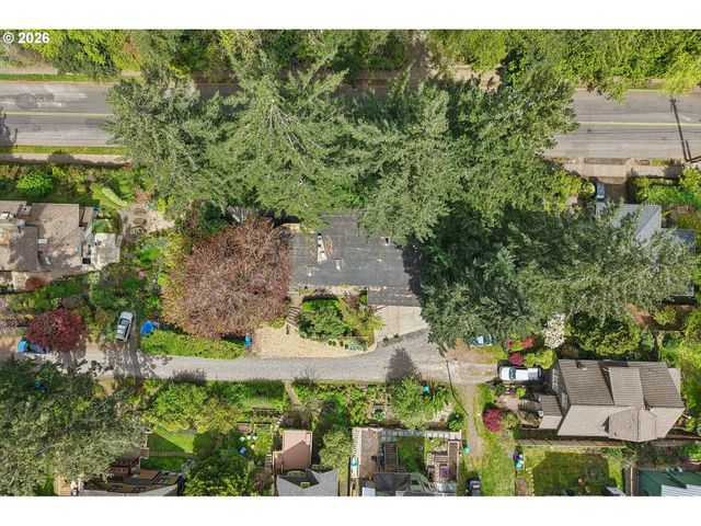 6639 Se YAMHILL Ct, Portland, OR 97215