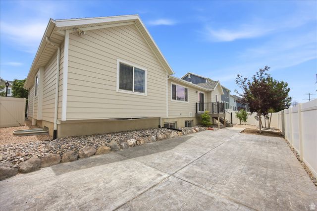 768 W STAR SPANGLED DR, Bluffdale, UT 84065