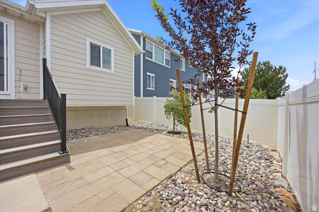 768 W STAR SPANGLED DR, Bluffdale, UT 84065