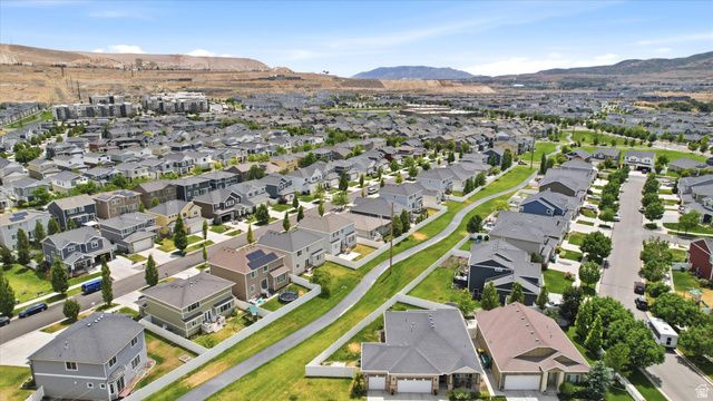 768 W STAR SPANGLED DR, Bluffdale, UT 84065