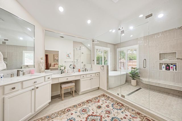 8233 Phantom Canyon DR, Austin, TX 78726