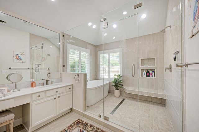 8233 Phantom Canyon DR, Austin, TX 78726