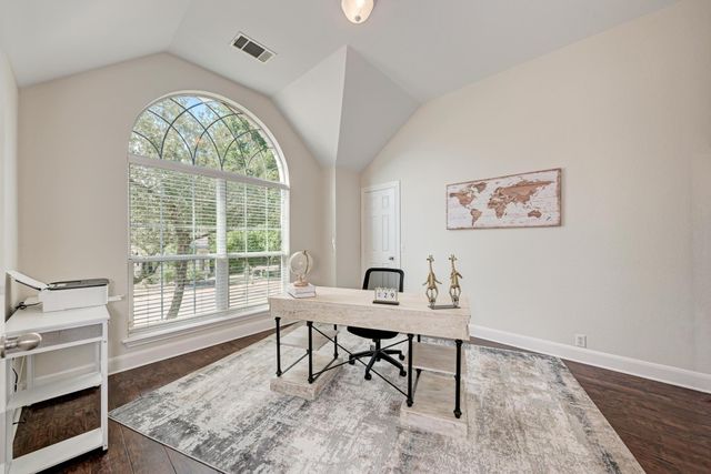 8233 Phantom Canyon DR, Austin, TX 78726