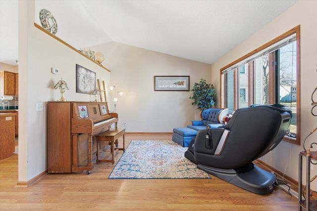 1523 4th Street N, South Saint Paul, MN 55075