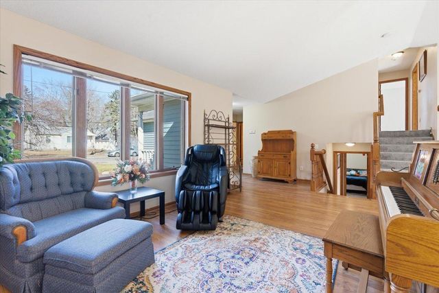 1523 4th Street N, South Saint Paul, MN 55075