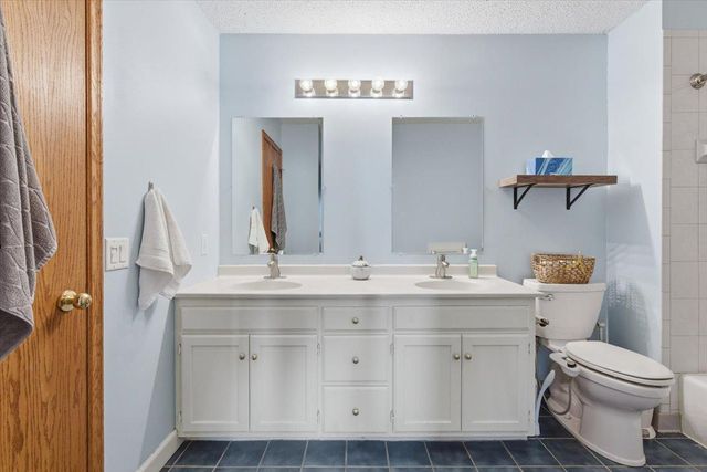 1523 4th Street N, South Saint Paul, MN 55075