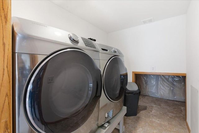 1523 4th Street N, South Saint Paul, MN 55075