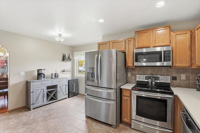 13722 E 25th Ave, Spokane, WA 99216