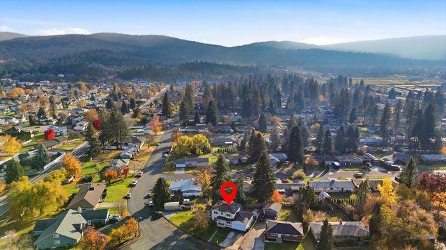 13722 E 25th Ave, Spokane, WA 99216