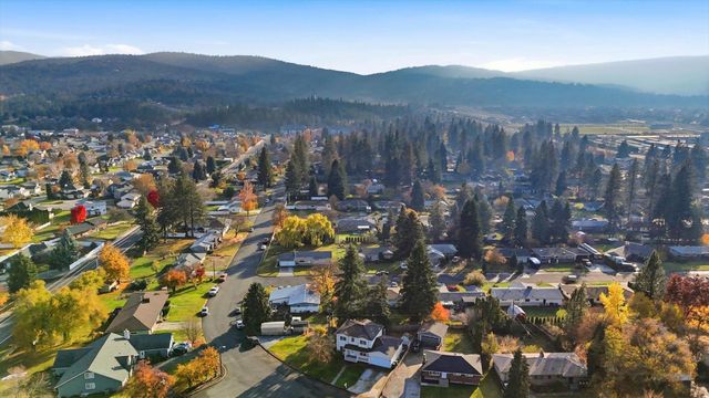 13722 E 25th Ave, Spokane, WA 99216