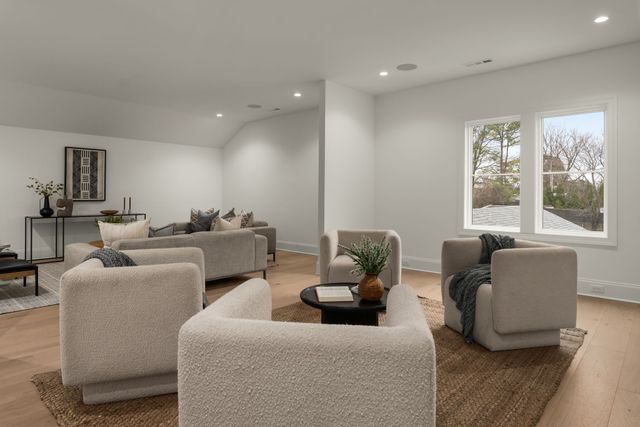 4153 Outer Dr, Nashville, TN 37204