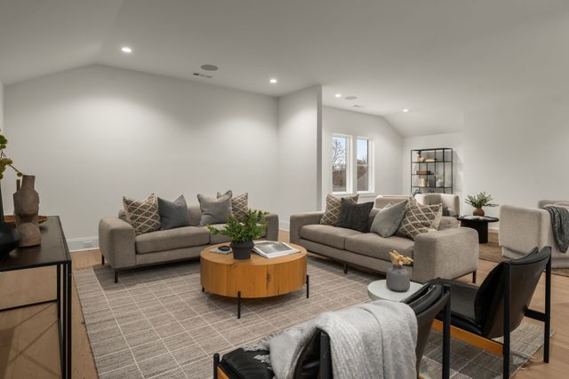 4153 Outer Dr, Nashville, TN 37204