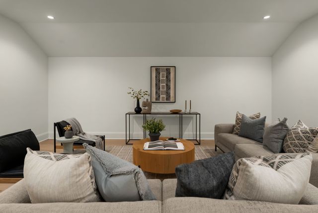 4153 Outer Dr, Nashville, TN 37204