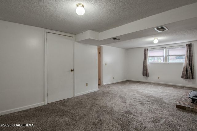 216 FRANKLIN STREET, Holts Summit, MO 65043