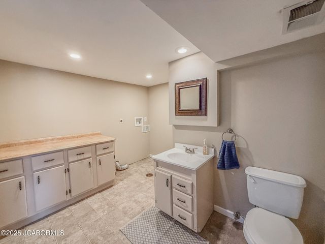 216 FRANKLIN STREET, Holts Summit, MO 65043