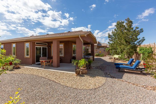 601 Promenade Trail SW, Los Lunas, NM 87031