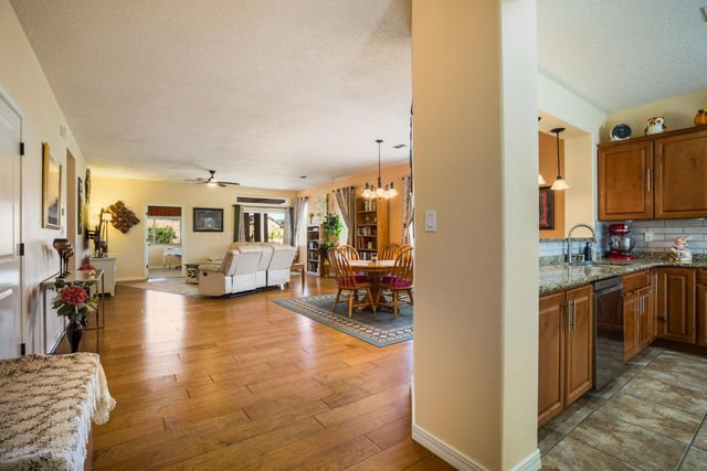 601 Promenade Trail SW, Los Lunas, NM 87031