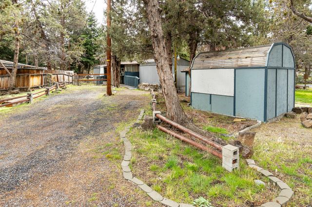 64100 N Hwy 97 #14, Bend, OR 97701
