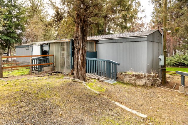 64100 N Hwy 97 #14, Bend, OR 97701