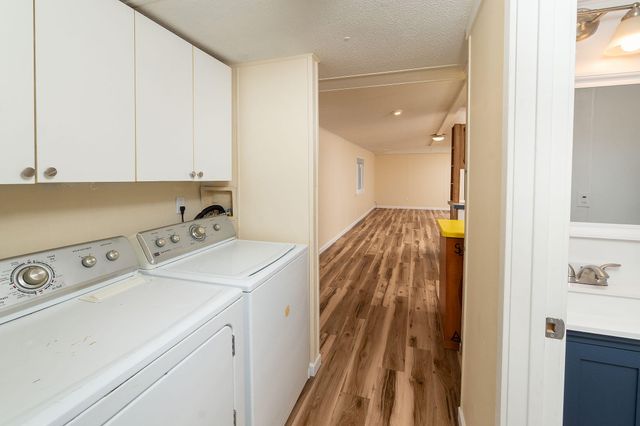 64100 N Hwy 97 #14, Bend, OR 97701