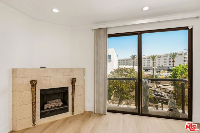 121 S Canon Drive 203, Beverly Hills, CA 90212