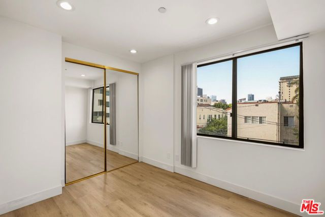 121 S Canon Drive 203, Beverly Hills, CA 90212