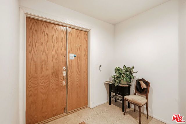 121 S Canon Drive 203, Beverly Hills, CA 90212