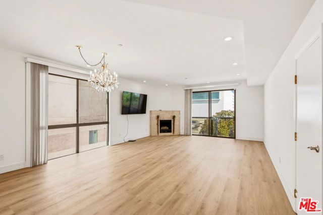 121 S Canon Drive 203, Beverly Hills, CA 90212