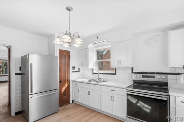 5034 Queens Avenue, St Louis, MO 63115