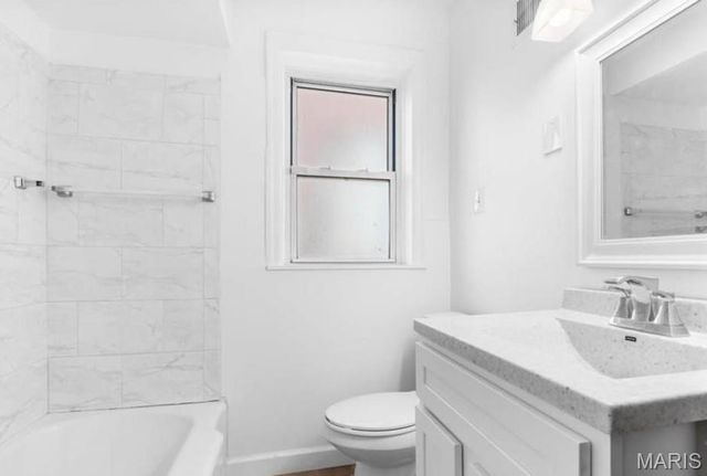 5034 Queens Avenue, St Louis, MO 63115