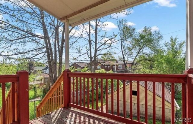 5034 Queens Avenue, St Louis, MO 63115