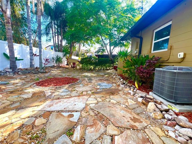 11350 MEMORIAL HIGHWAY, Tampa, FL 33635