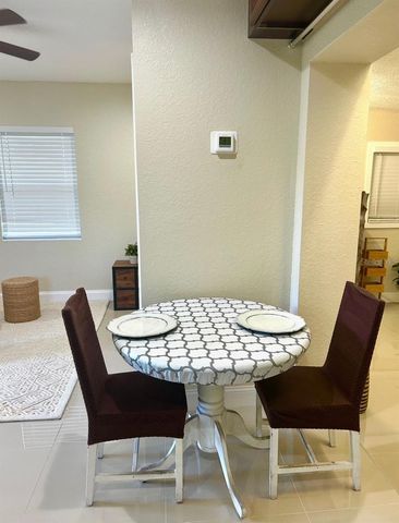 11350 MEMORIAL HIGHWAY, Tampa, FL 33635