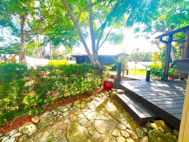 11350 MEMORIAL HIGHWAY, Tampa, FL 33635