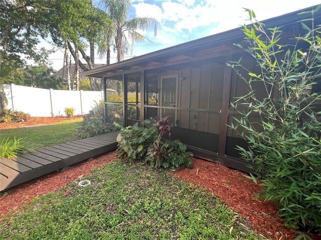 11350 MEMORIAL HIGHWAY, Tampa, FL 33635