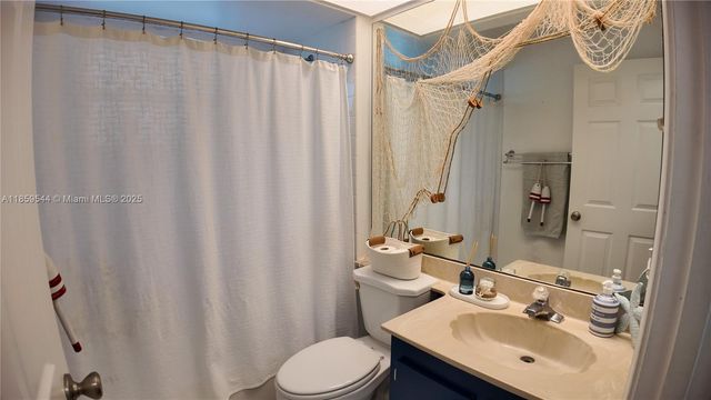 677 SE 22nd Dr, Homestead, FL 33033