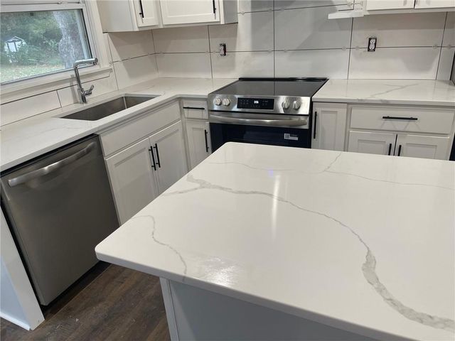 240 SE 131st Road, Warrensburg, MO 64093