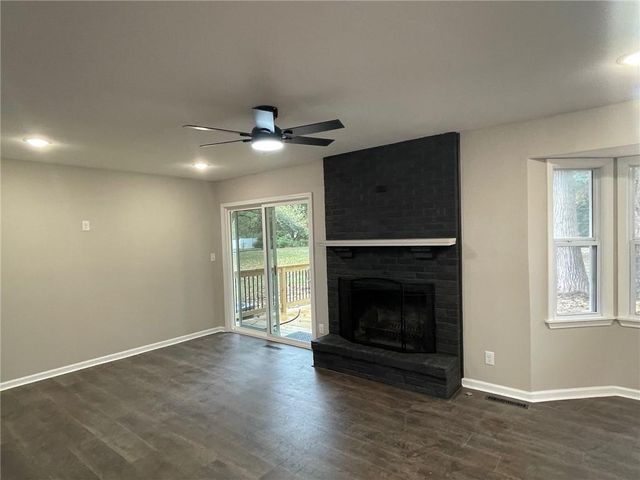 240 SE 131st Road, Warrensburg, MO 64093