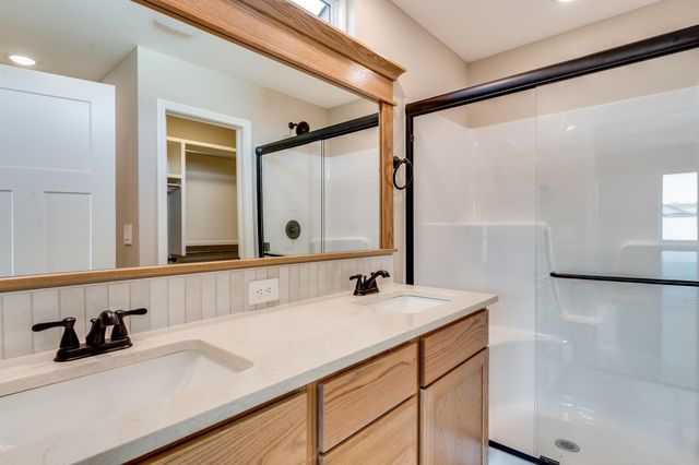 1633 N Wildflower Ct., Andover, KS 67002