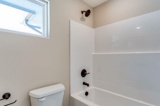 1633 N Wildflower Ct., Andover, KS 67002