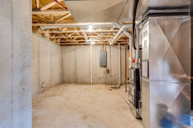 1633 N Wildflower Ct., Andover, KS 67002