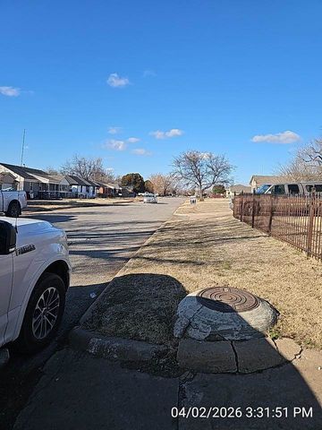 1415 NW 23rd St, Lawton, OK 73505