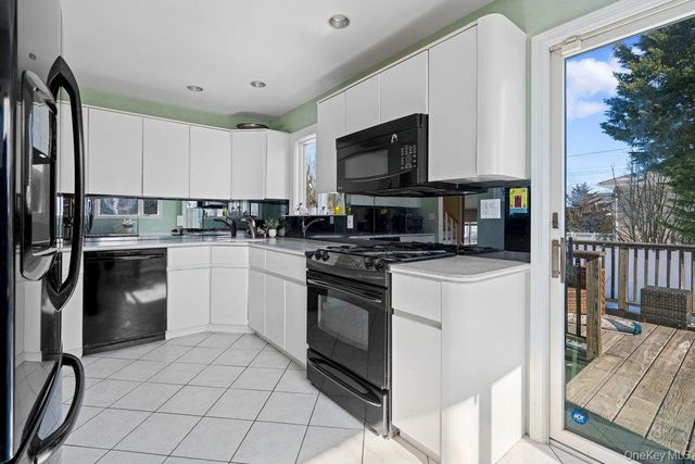 60 Leewater Avenue, Massapequa, NY 11758