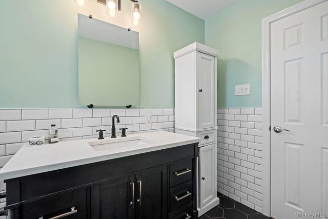 60 Leewater Avenue, Massapequa, NY 11758